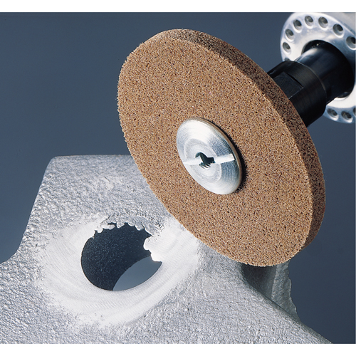 Meules homog&egrave;nes d'&eacute;barbage EXL Scotch-Brite, 1" x 1", Arbre de 3/16", Grain de 6A Par Equipment