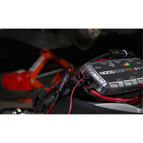 GB150 Boost&reg; Pro Jump Starter Par Equipment