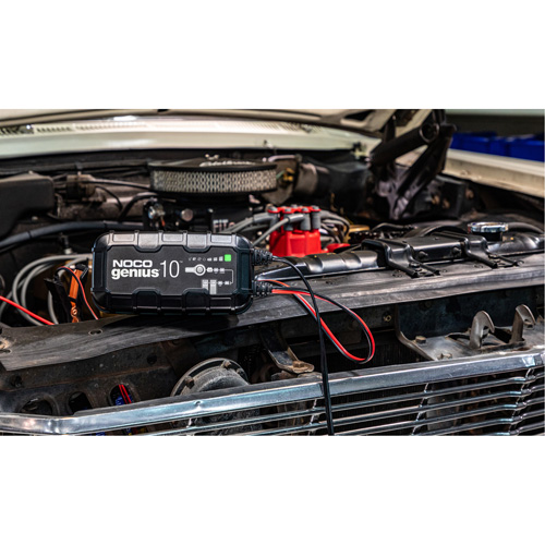 Chargeur de batterie 10 A Genius 10 Par Equipment