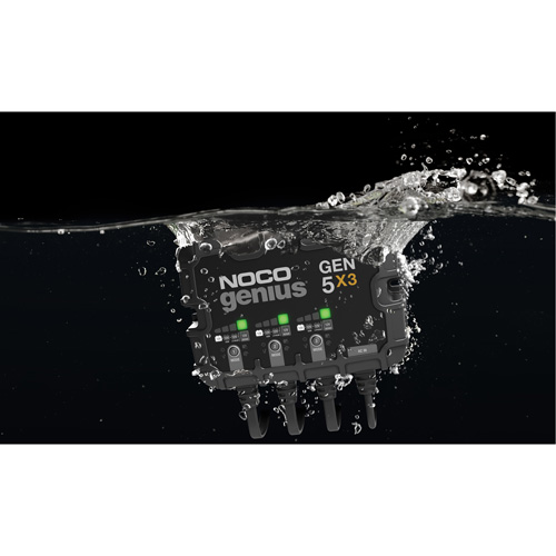 Chargeur de batterie embarqu&eacute; &agrave; 3 sorties de 15 amp&egrave;res Gen5X3 Genius Par Equipment