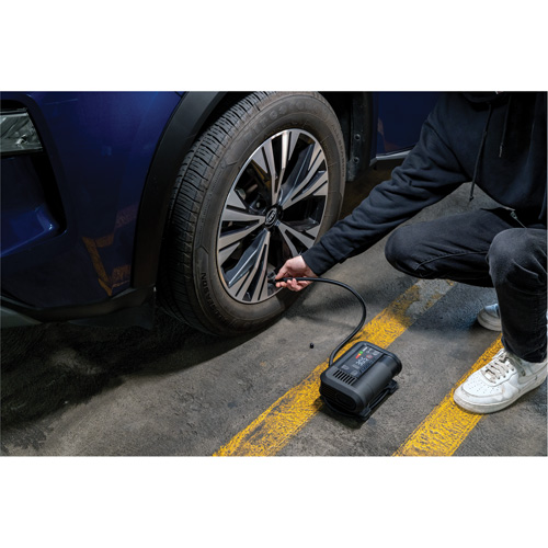 Survolteur 2000A Boost Air & compresseur d'air 100 PSI Par Equipment