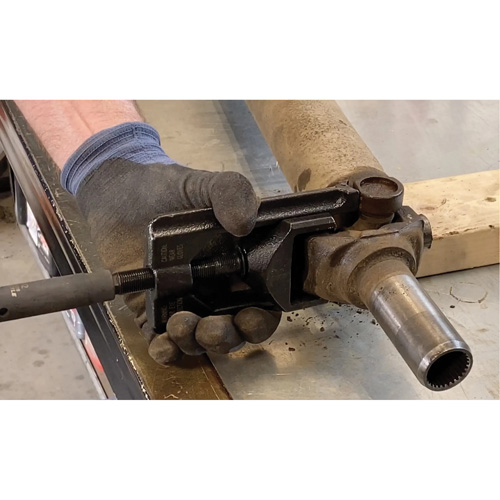 Small U-Joint Puller, 1 Pcs, 1.25" Puller Length Par Equipment