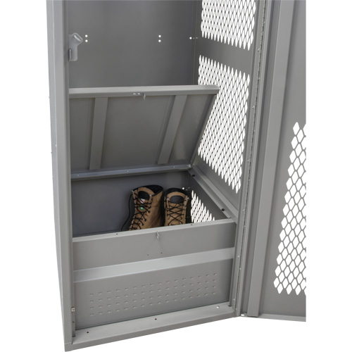 Casier pour &eacute;quipement avec porte, Acier, 24" la x 24" p x 72" h, Gris Par Equipment