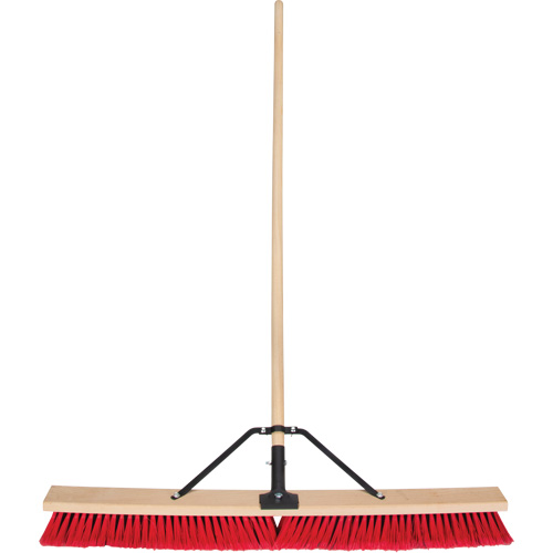 Balai-brosse &agrave; manche renforc&eacute;, 36", Moyen, Soies PVC Par Equipment