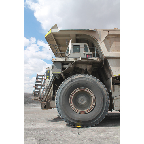 Protecteur de c&acirc;ble &agrave; traverse extr&ecirc;me Yellow Jacket, 2 canaux, 35,75" lo x 42,125" la x 5,125" h Par Equipment