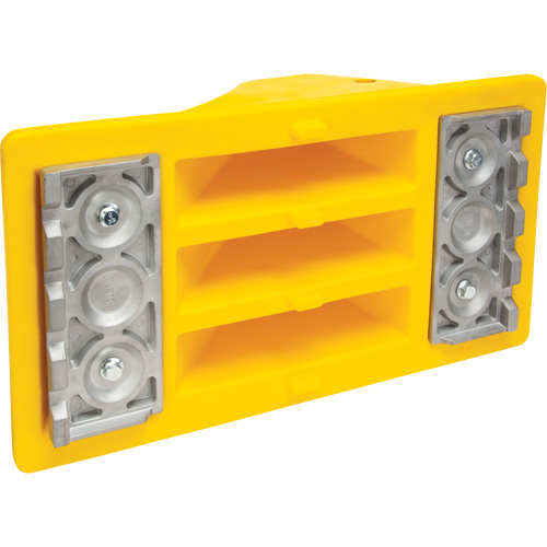 Wheel Chocks with Aluminum Tread, Polyurethane, Safety Yellow, 11-1/4" W x 21" D x 12-1/4" H Par Equipment
