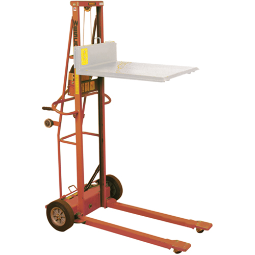 Chariot de levage Triple Truck, Capacit&eacute; 30 - 85 gal. US (25 - 70 gal. imp.) Par Equipment