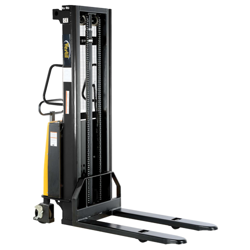 Gerbeur pour chariot &eacute;l&eacute;vateur, Fonctionnement &eacute;lectrique, Capacit&eacute; 2000 lb, Lev&eacute;e max 63" Par Equipment