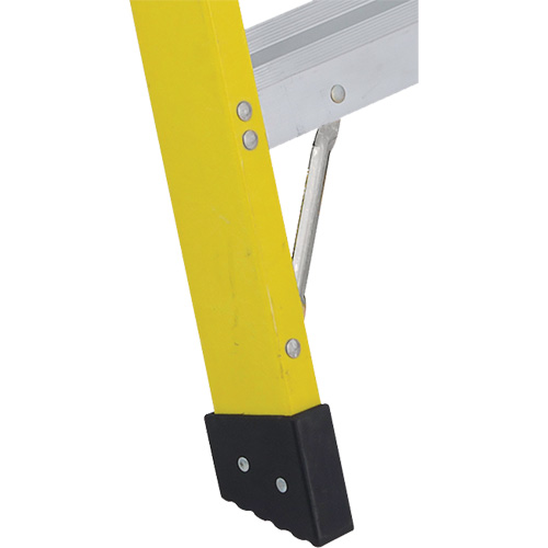Industrial Heavy-Duty Stepladders (6400 Series), 4', Fibreglass, 300 lbs. Capacity, Type 1A Par Equipment
