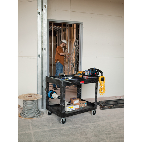 Chariot utilitaire robuste - 4500-88, 2 tiers, 17-1/8" x 33-1/4" x 39", Capacit&eacute; 500 lb Par Equipment
