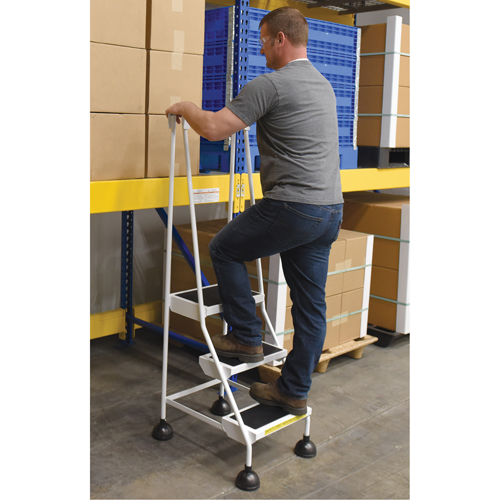 &eacute;chelles Stop-Step, 3 marches, Largeur de la marche 16", Hauteur de la plateforme 28-11/16", Acier Par Equipment