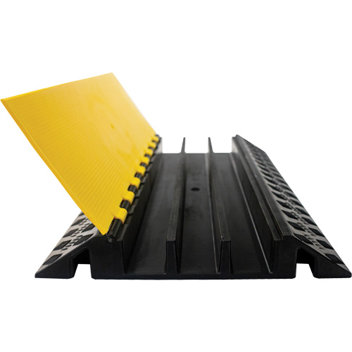 Protecteur de c&acirc;ble droit robuste Powerhouse, 3 canaux, 36" lo x 19,75" la x 3" h Par Equipment