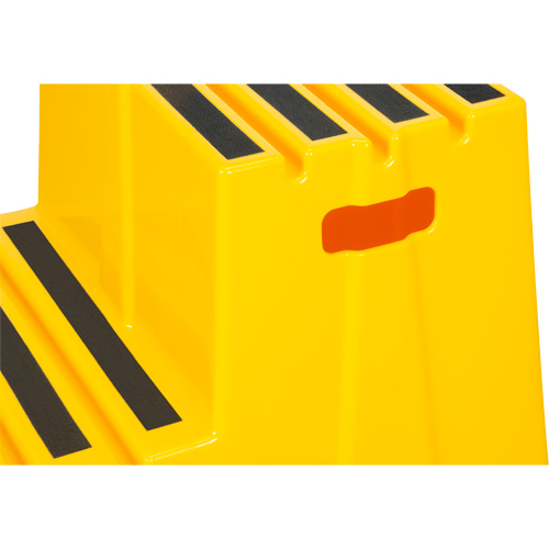 Escabeau industriel, 2 marches, 26" x 22-7/16" x Hauteur 19-11/16" Par Equipment