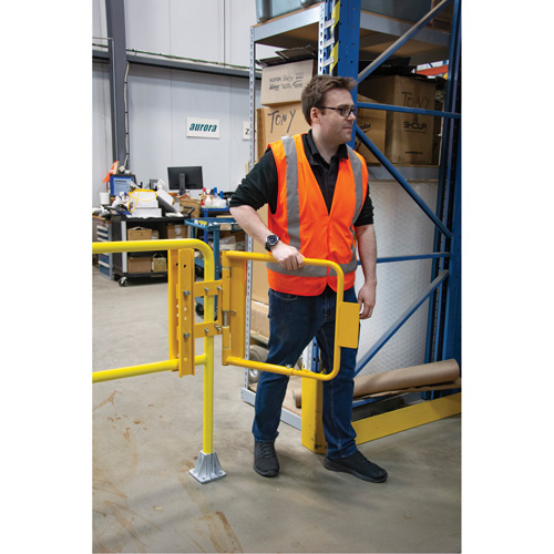 Barri&egrave;re &agrave; bascule de s&eacute;curit&eacute;, 21" h x 16" - 26" la Par Equipment