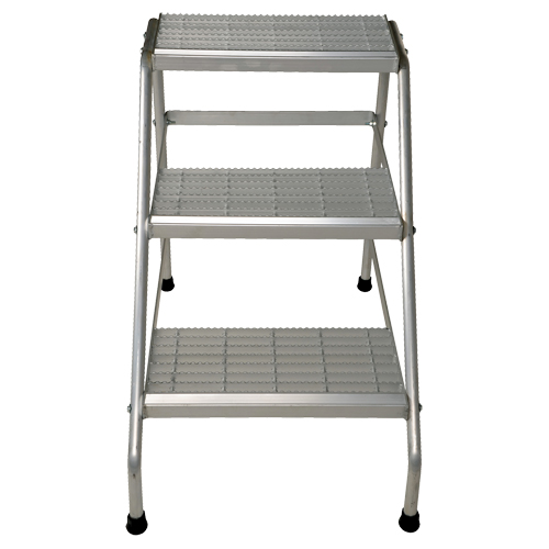 Aluminum Step Stand, 3 Steps, 34-9/16" x 22-13/16" x 30" High Par Equipment