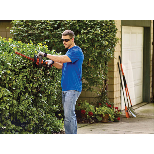 Max* PowerCut Cordless Hedge Trimmer Kit, 22", 20 V, Battery Powered Par Equipment
