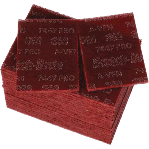 Tampons manuels Scotch-Brite 7447, Oxyde d'aluminium, 9" x 6", Grain Tr&egrave;s fin Par Equipment