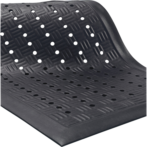 Tapis Cushion Station, &agrave; fentes, 4' x 6' x 9/16", Noir, Nitrile Par Equipment