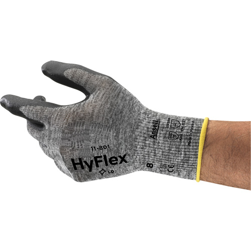 Gants Hyflex 11-801, 7/Petit, R&ecirc;vetement Mousse de nitrile, Calibre 15, Enveloppe en Nylon Par Equipment