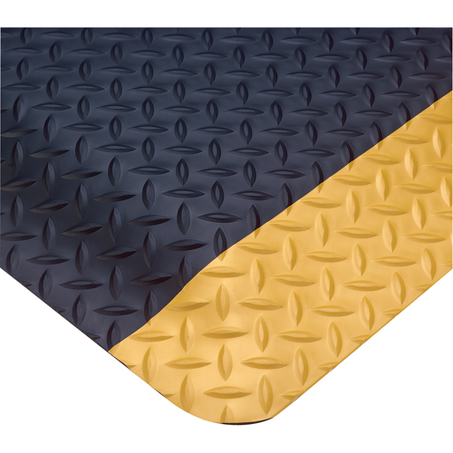 Smart No. 497 Mats, Diamond, 3' x 75' x 1", Black/Yellow, PVC Par Equipment