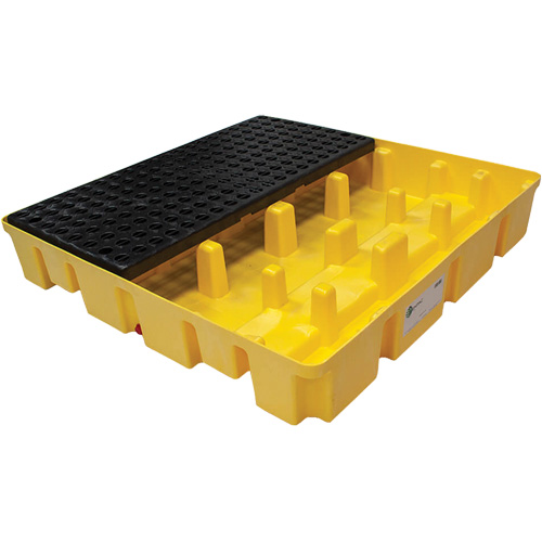 Palette de d&eacute;versements Poly-Slim-Line avec drain, Capacit&eacute; de d&eacute;versement 66 gal. US, 49" x 49" x 8,75" Par Equipment
