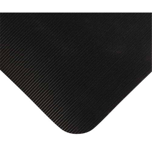 Tapis tr&egrave;s robuste pour panneau de contr&ocirc;le No 720, Ondul&eacute;, 3' x 10' x 5/8", Noir, PVC Par Equipment