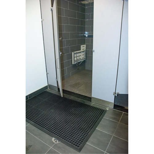 Tapis d'entr&eacute;e ext&eacute;rieure, Caoutchouc, Grattoir Type, Motif Textur&eacute;, 2' x 2-2/3', Noir Par Equipment