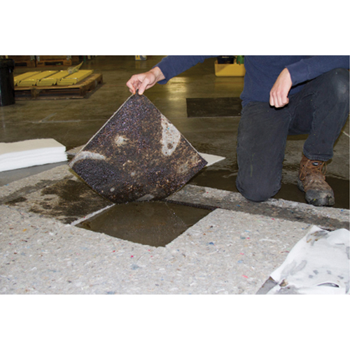 Spilltration Husky Pads, Oil Only, 16" x 16", 17.2 gal. Absorbancy Par Equipment
