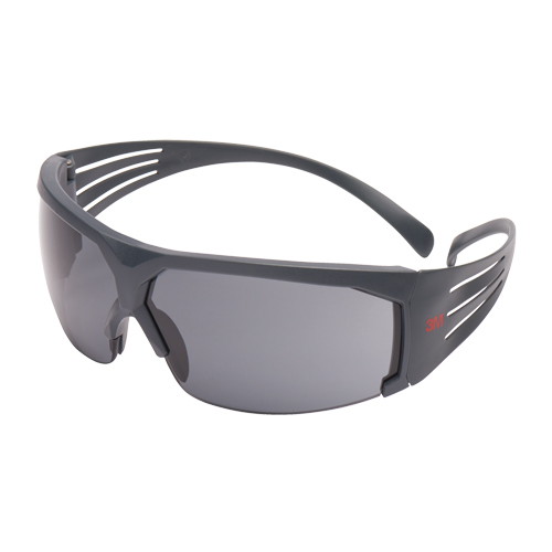 Lunettes de s&eacute;curit&eacute; s&eacute;rie 600 SecureFit, Lentille Gris, Antibu&eacute;e, ANSI Z87+/R&eacute;pond ou surpasse la norme CSA Z94.3 Par Equipment