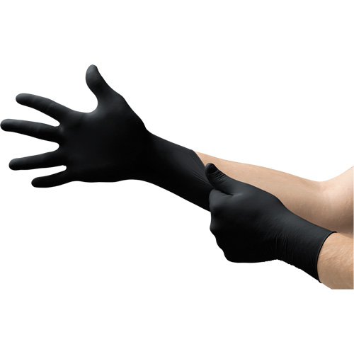 Gants Onyx, Petit, Nitrile, 3,5 mils, Sans poudre, Noir Par Equipment