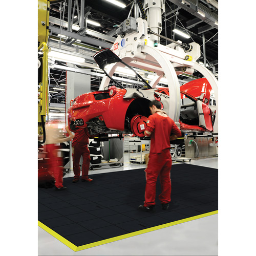 Tapis antifatigue &agrave; imbrication Cushion-Ease, Rugueux, 3' x 3' x 3/4", Noir, Caoutchouc naturel Par Equipment