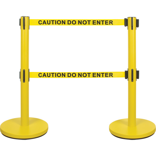 Barri&egrave;re pour le contr&ocirc;le des foules &agrave; courroie double, Acier, 35" h, Ruban Jaune, Longueur du ruban 7' Par Equipment