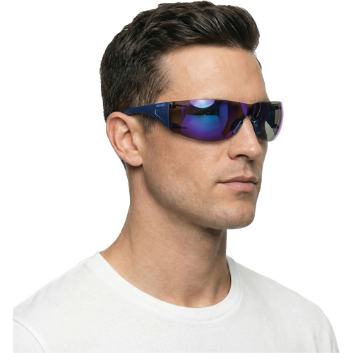 Lunettes de s&eacute;curit&eacute; Adapt Lite, Lentille Miroir bleu, Antibu&eacute;e/Anti-&eacute;gratignures, ANSI Z87+/R&eacute;pond ou surpasse la norme CSA Z94.3 Par Equipment