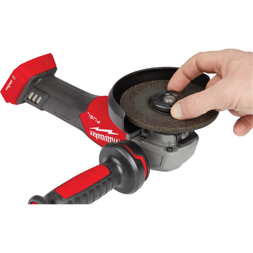 Meuleuse &agrave; frein avec interrupteur &agrave; glissi&egrave;re One-Key M18 Fuel (outil seulement), Roue de 4-1/2" ou 5", 18 V Par Equipment
