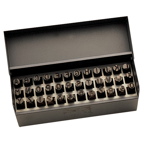 Jeu de lettres et num&eacute;ros pour estampage &agrave; la main, 36 morceaux Par Equipment