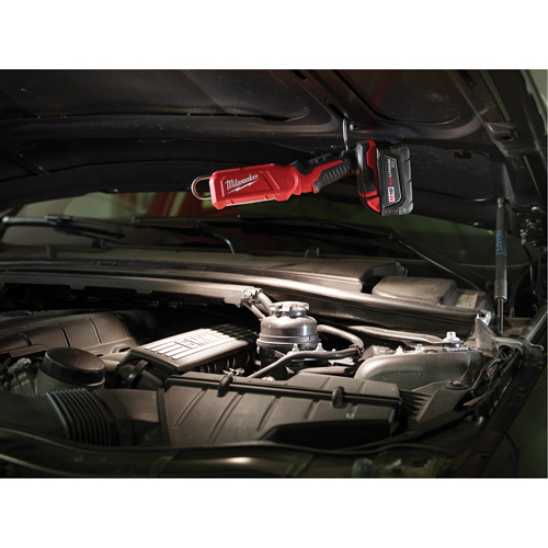 B&acirc;ton lumineux M18, Crochet, Rechargeable, 300 lumens Par Equipment