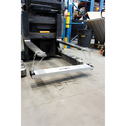 Balais de cour magn&eacute;tique, 36" la Par Equipment