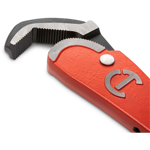 Cl&eacute; pour tuyau en acier auto-ajustable, Cap des m&acirc;choires 2-1/2", Longueur 16", Fini Rev&ecirc;tement en poudre, Prise Non-ergonomique Par Equipment