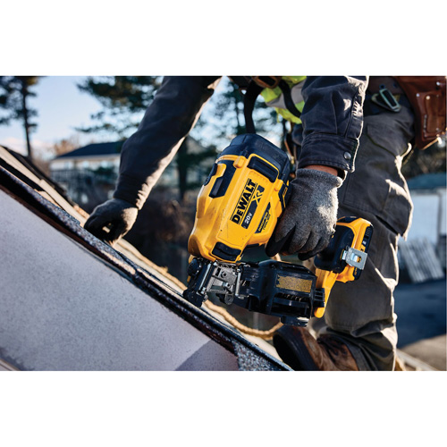 15° Cordless Coil Roofing Nailer Kit, 20 V, Lithium-Ion Par Equipment