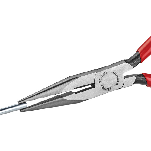 Pince &agrave; bec long avec coupe-fil, 6-1/4" lo Par Equipment