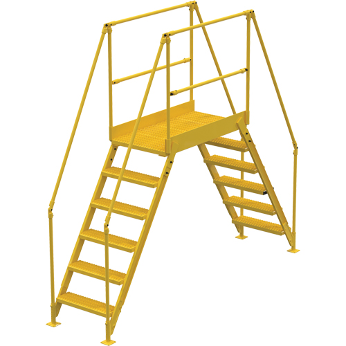 Crossover Ladder, 116" Overall Span, 60" H x 48" D, 24" Step Width Par Equipment