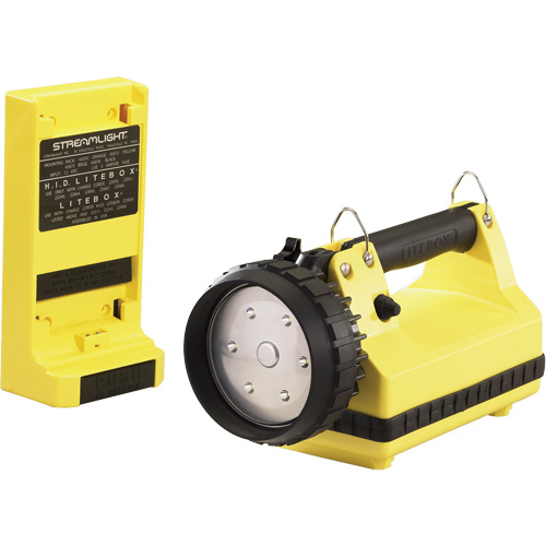 Lanterne avec syst&egrave;me de montage pour v&eacute;hicule E-Flood LiteBox, DEL, 615 lumens, 8 hres de fonctionnement, piles Rechargeable, Compris Par Equipment