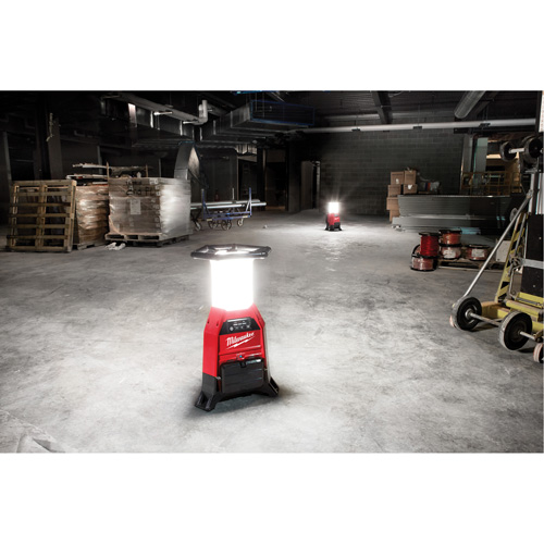 M18 Radius Site Light & Charger with One-Key, LED, 4800/9000/2500 Lumens, Plastic Housing Par Equipment