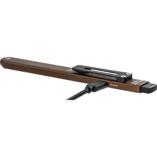 Lampe de poche Wedge SL avec couvercle, 500 lumens, Piles Rechargeable Par Equipment