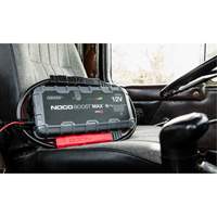 GB250+ Boost&reg; Max Jump Starter Par Equipment