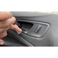 Outil &agrave; double extr&eacute;mit&eacute; pour enlever les garnitures Par Equipment