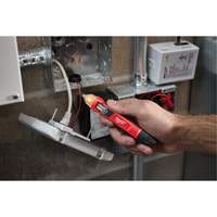 Dual Range Non-Contact Voltage Detector, 12 V - 49 V/50 V - 1000 V, Display & Sound Alert Par Equipment