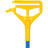 Handle with Clip, Fibreglass/Plastic, Open Gate Tip, 60" Length Par Equipment