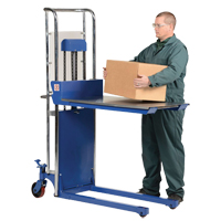 Gerbeur Hefti-Lift, M&eacute;canisme Pompe au pied, Capacit&eacute; de 300 lb, Levage max de 59" Par Equipment