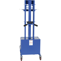 Gerbeur &agrave; levage rapide, M&eacute;canisme &eacute;lectrique, Capacit&eacute; de 400 lb, Levage max de 57" Par Equipment
